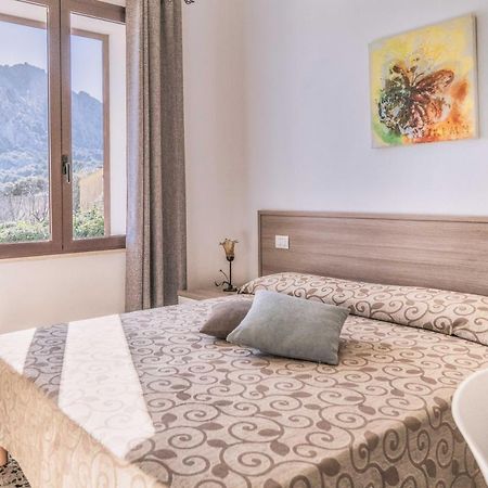 B&B Da Nicoletta San Pantaleo Buitenkant foto