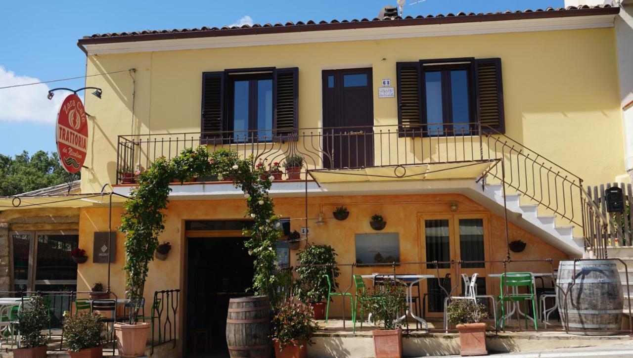 B&B Da Nicoletta San Pantaleo Buitenkant foto