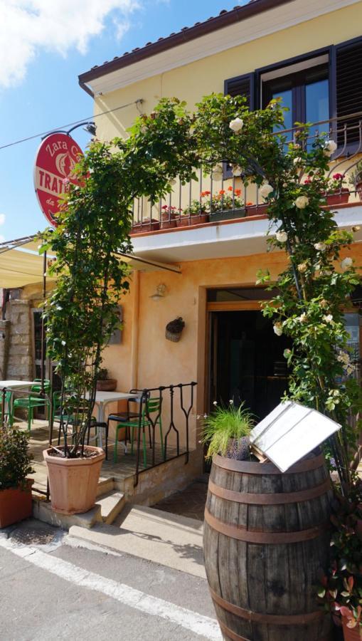 B&B Da Nicoletta San Pantaleo Buitenkant foto