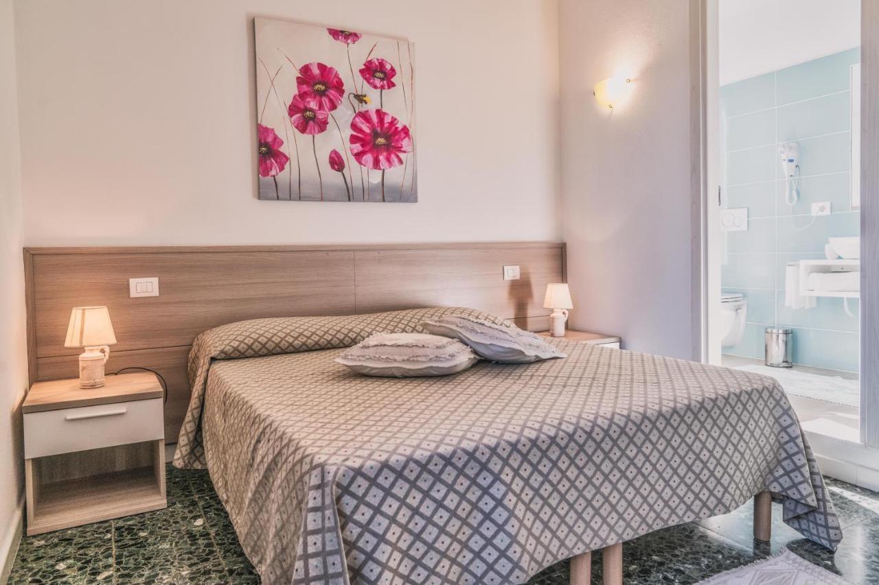 B&B Da Nicoletta San Pantaleo Buitenkant foto