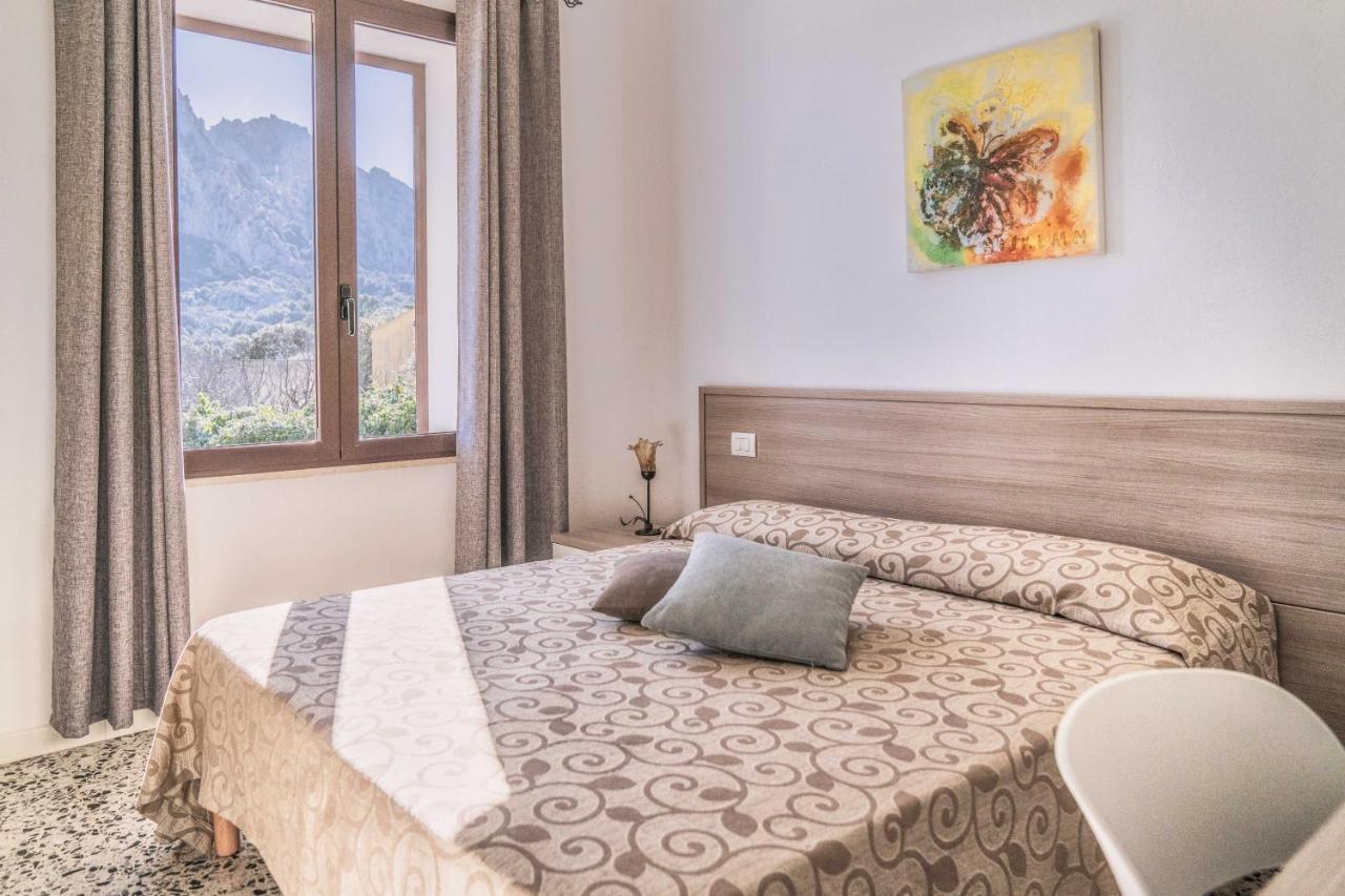 B&B Da Nicoletta San Pantaleo Buitenkant foto